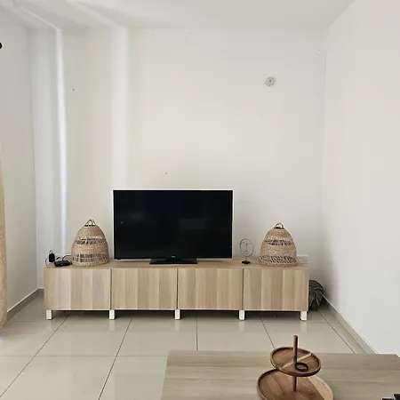 013 Seafront 2 Bedroom In Apartment Gzira