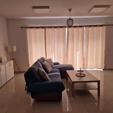 013 Seafront 2 Bedroom In Appartement